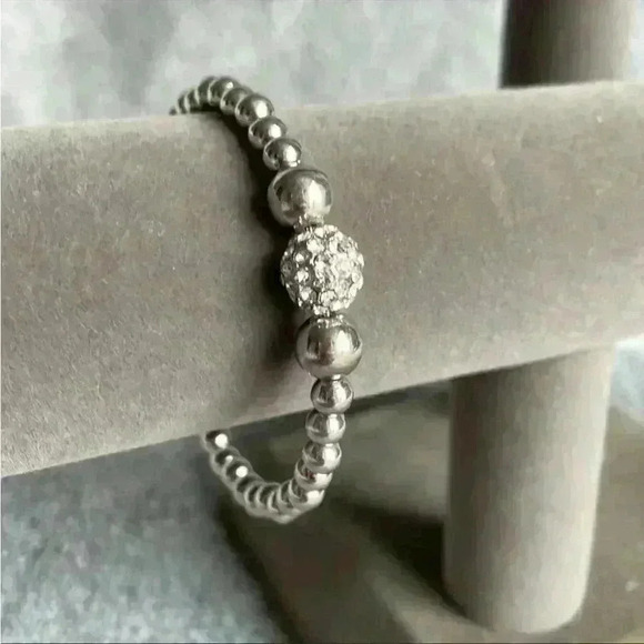 None Jewelry - Swarovski Elements Bracelets - Silver Beaded Bracelet w/ Magnetic Clasp New